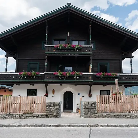 Ferienwohnung Haus Kulala Kaprun Exterior foto